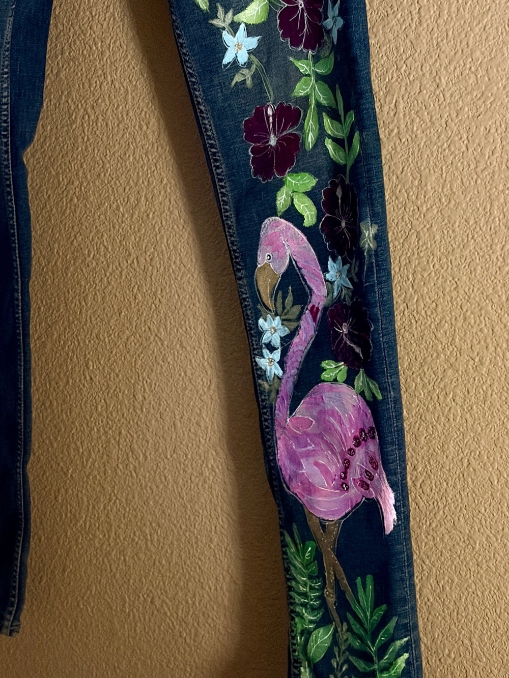 Pink Flamingo Hand-Painted Skinny Jeans for Women - Picture 3 of 4